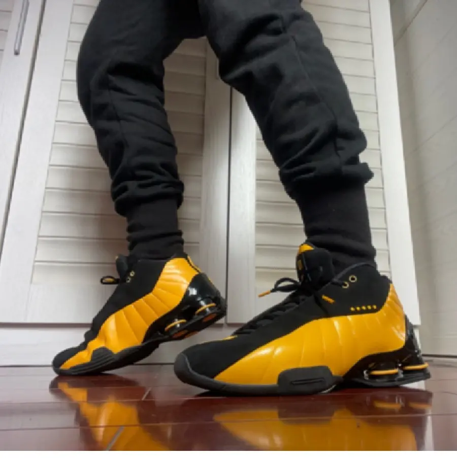 Alternative view of Giày Nike Shox BB4 ‘Metallic Gold’ AT7843-002
