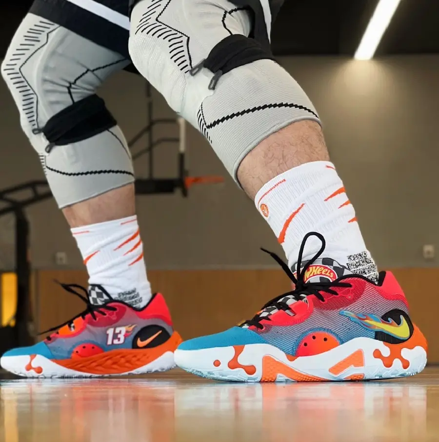 Alternative view of Giày Nike Hot Wheels x PG 6 NRG EP DH8446-400