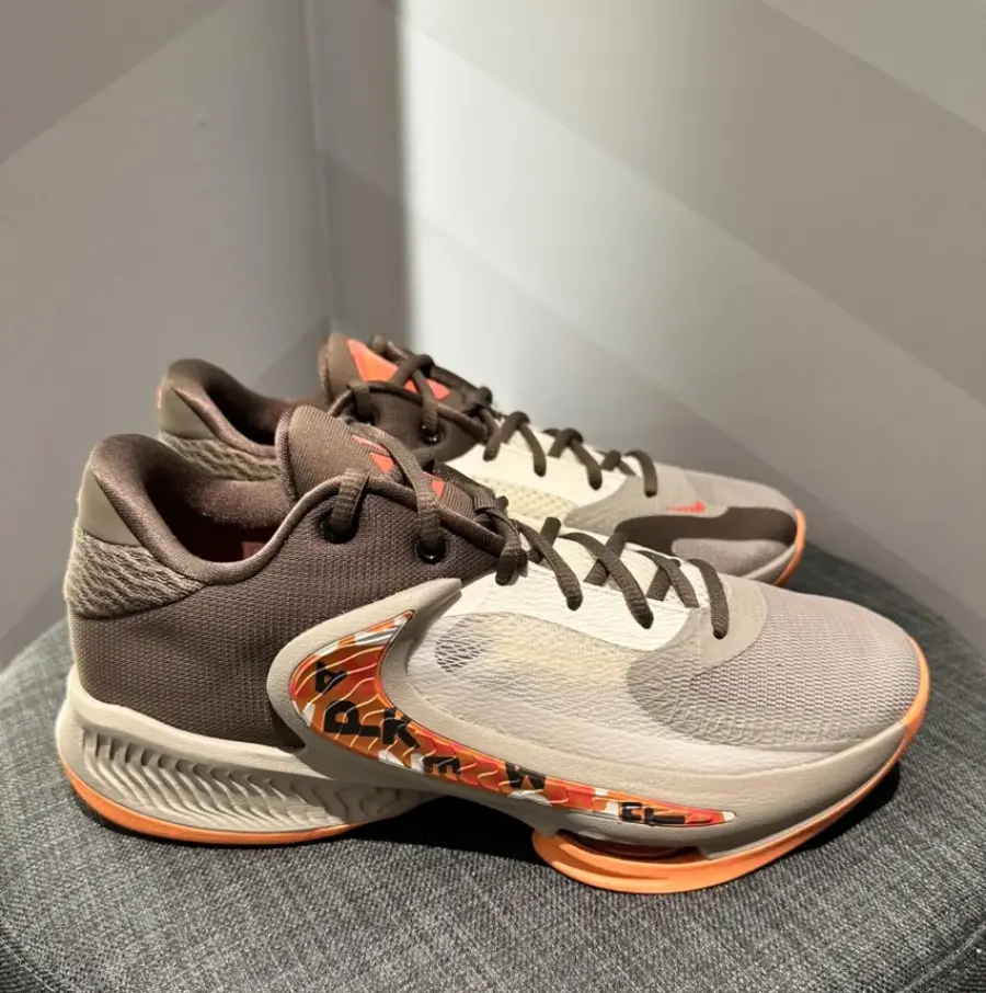 Alternative view of Giày Nike Zoom Freak 4 'Letter Bros' DJ6149-003