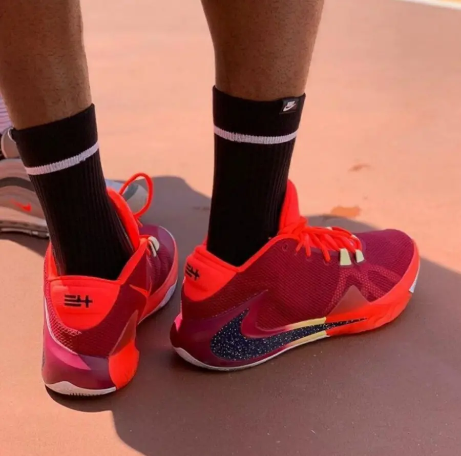 Alternative view of Giày Nike Zoom Freak 1 'Opening Night' BQ5423-600