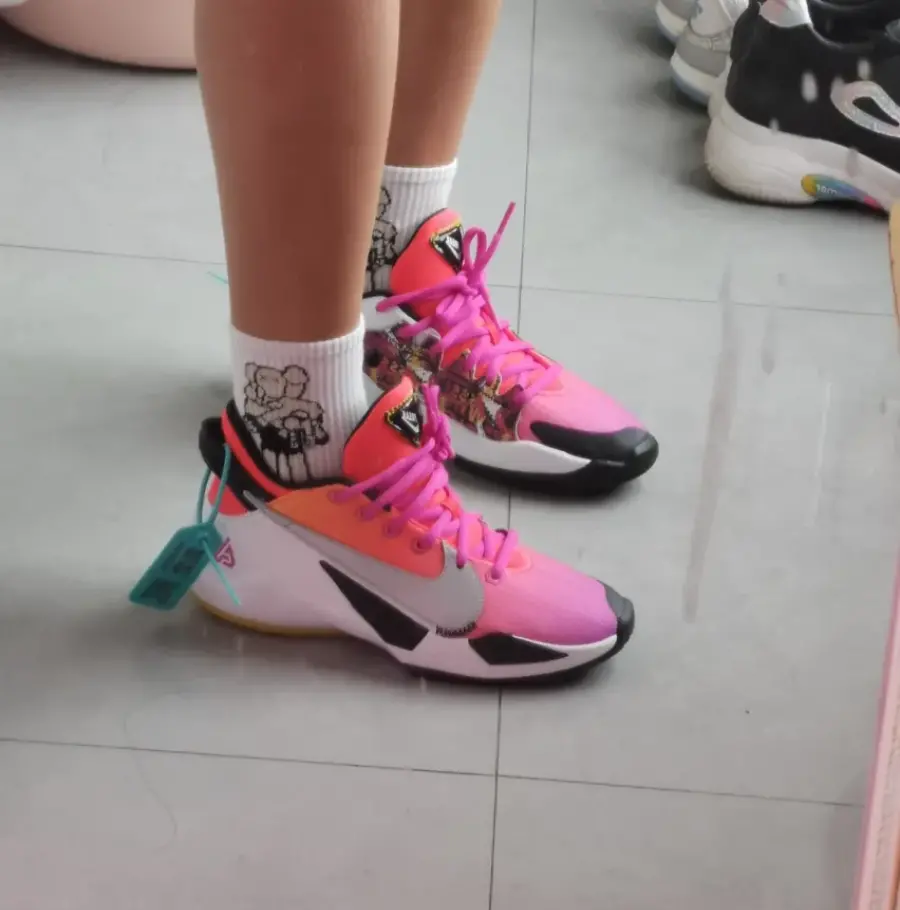 Alternative view of Giày Nike Zoom Freak 2 EP GS 'Gradient Fade' CT4592-600