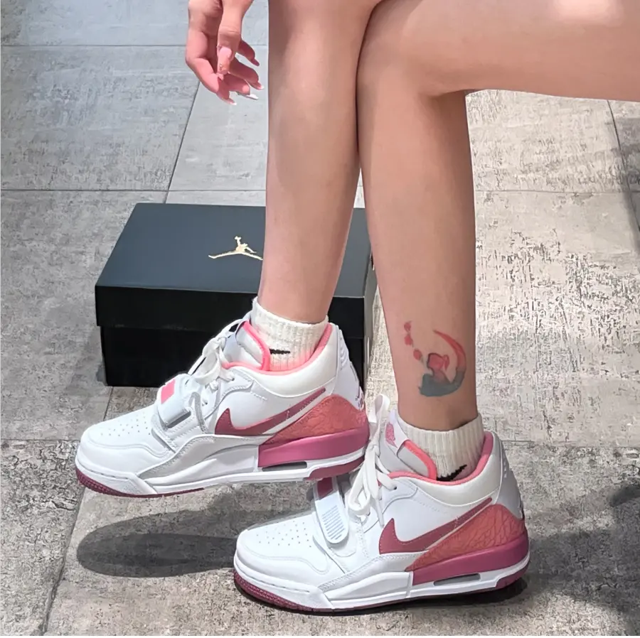 Alternative view of Giày Nike Air Jordan Legacy 312 Low 'Desert Berry'  FN3407-161