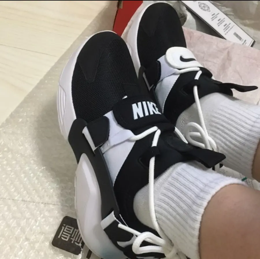 Giày Nike Wmns Huarache City Low ‘Black White’ AH6804-002 - Ảnh 3