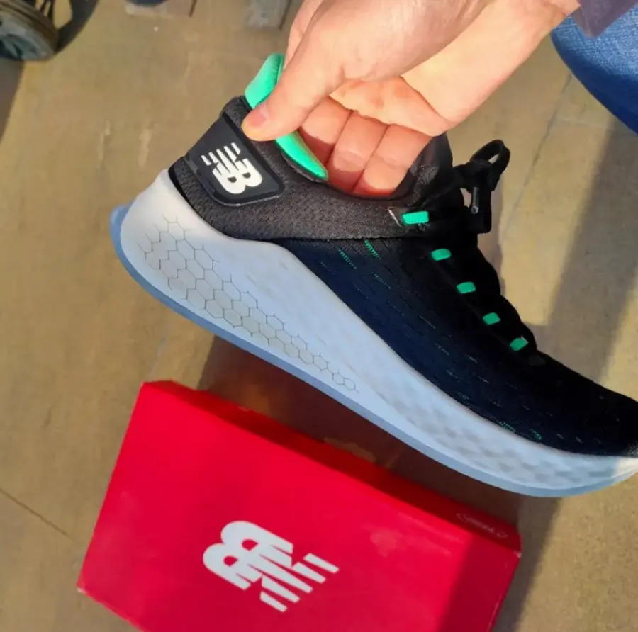 Alternative view of Giày New Balance Fresh Foam LAZR Hypoknit 'Black'MLZHKLB2