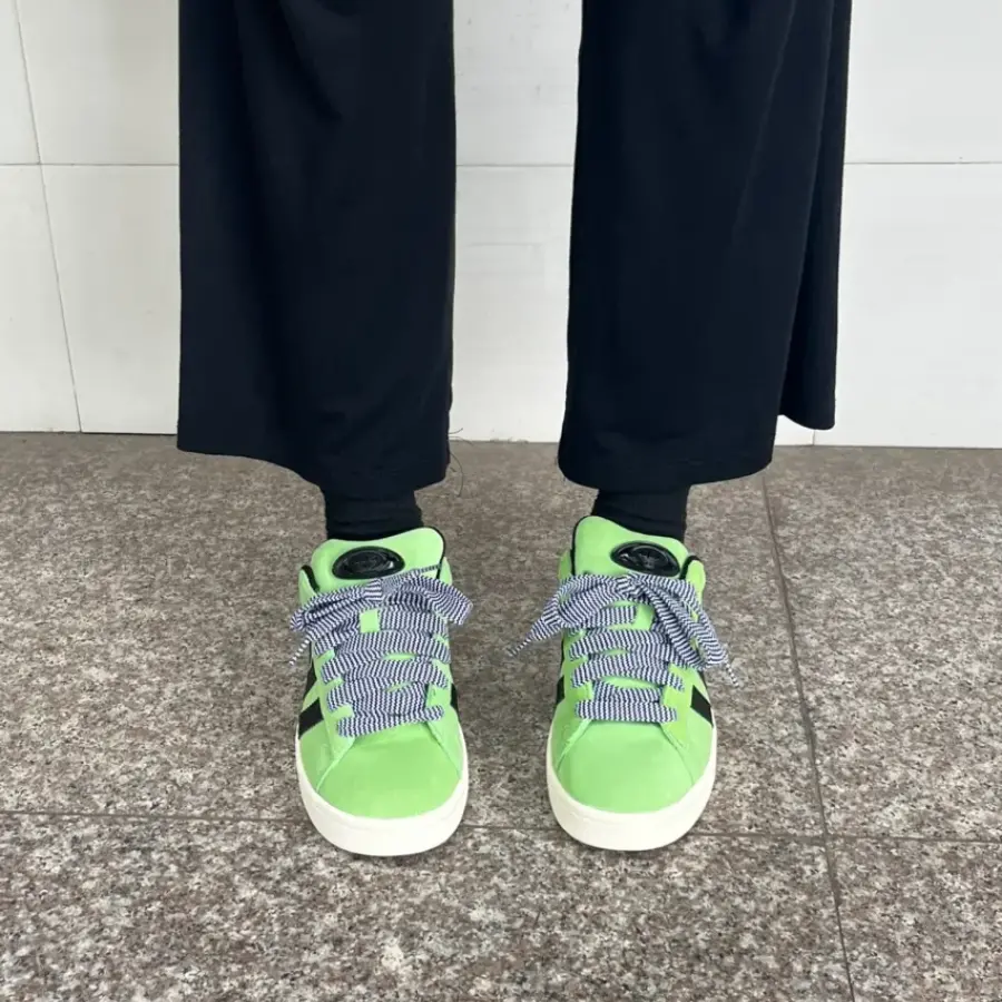 Alternative view of Giày Adidas Campus 00s 'Solar Green Black' HQ4409