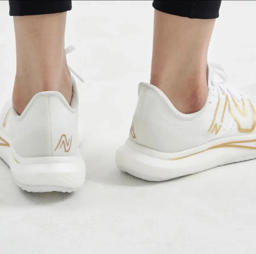 Giày New Balance FuelCell Rebel v3 'White Gold Metallic' WFCXMW3 - Ảnh 6