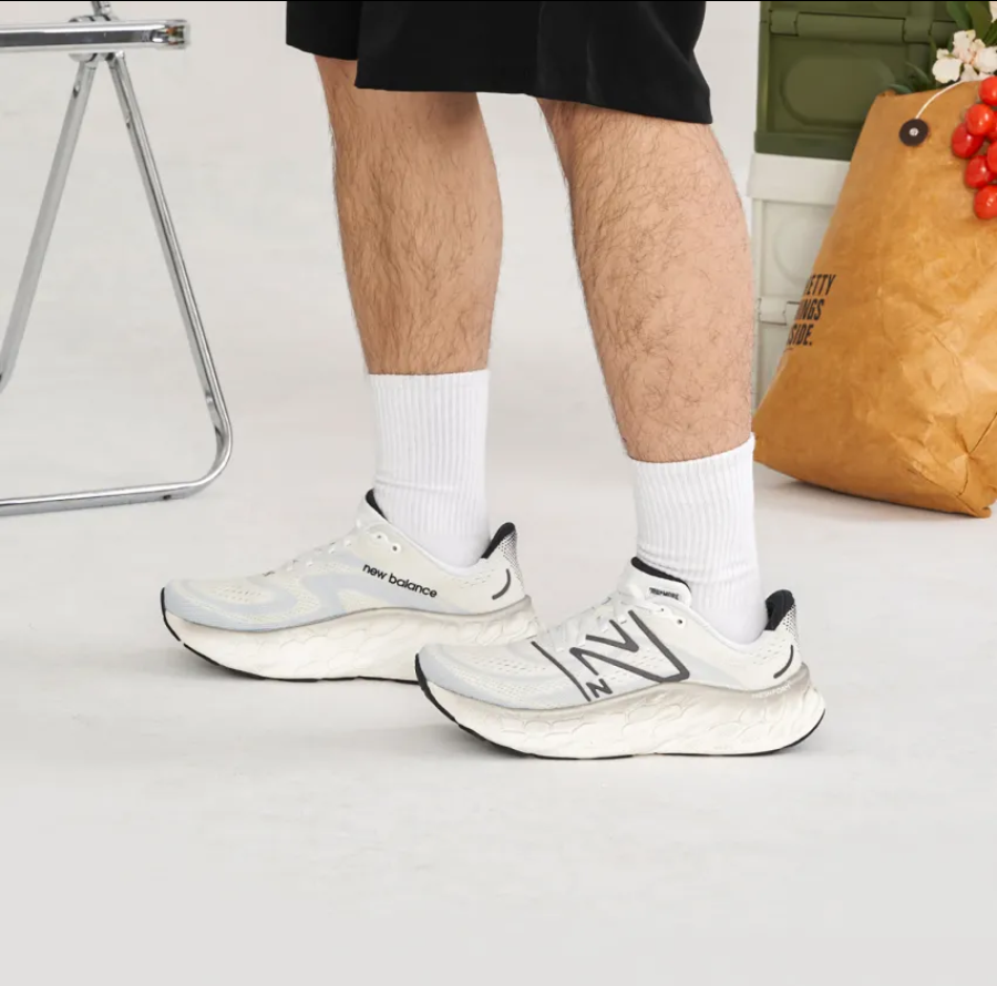Giày New Balance Fresh Foam X More v4 'White Black' MMORCW4 - Ảnh 5