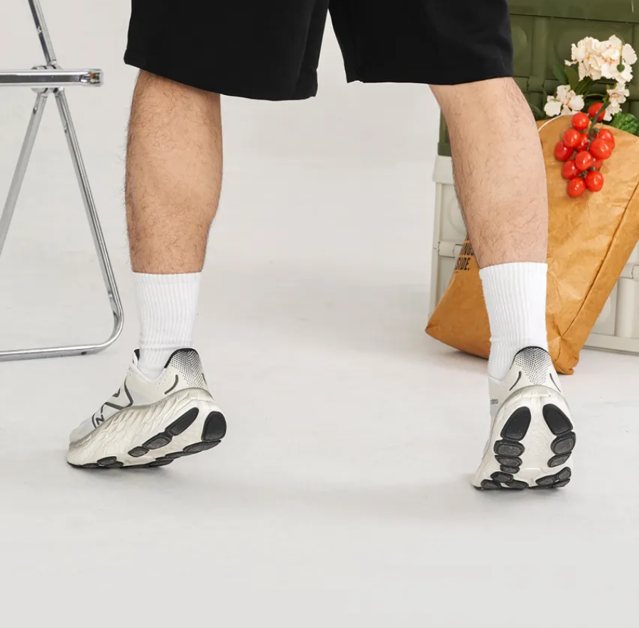 Giày New Balance Fresh Foam X More v4 'White Black' MMORCW4 - Ảnh 4