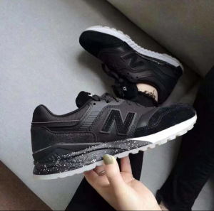 Alternative view of Giày New Balance 997 Series Vinyl Pack 'Black' ML997HBA