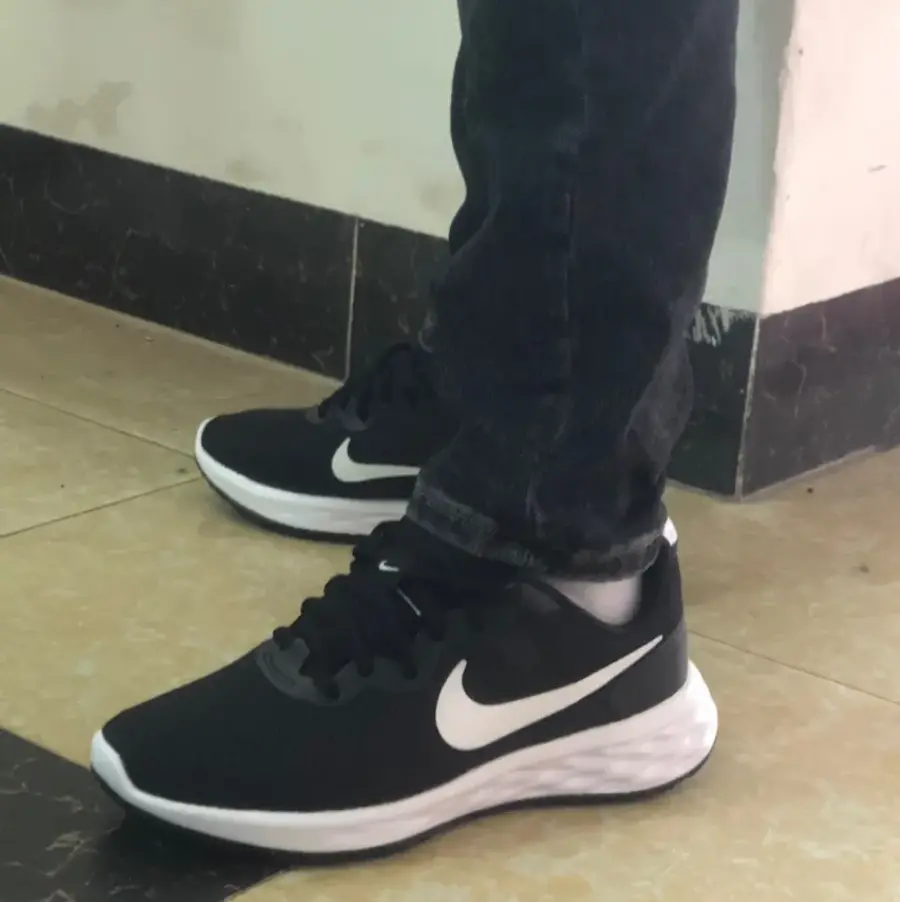 Alternative view of Giày Nike Revolution 6 Next Nature 'Black White' DC3728-003