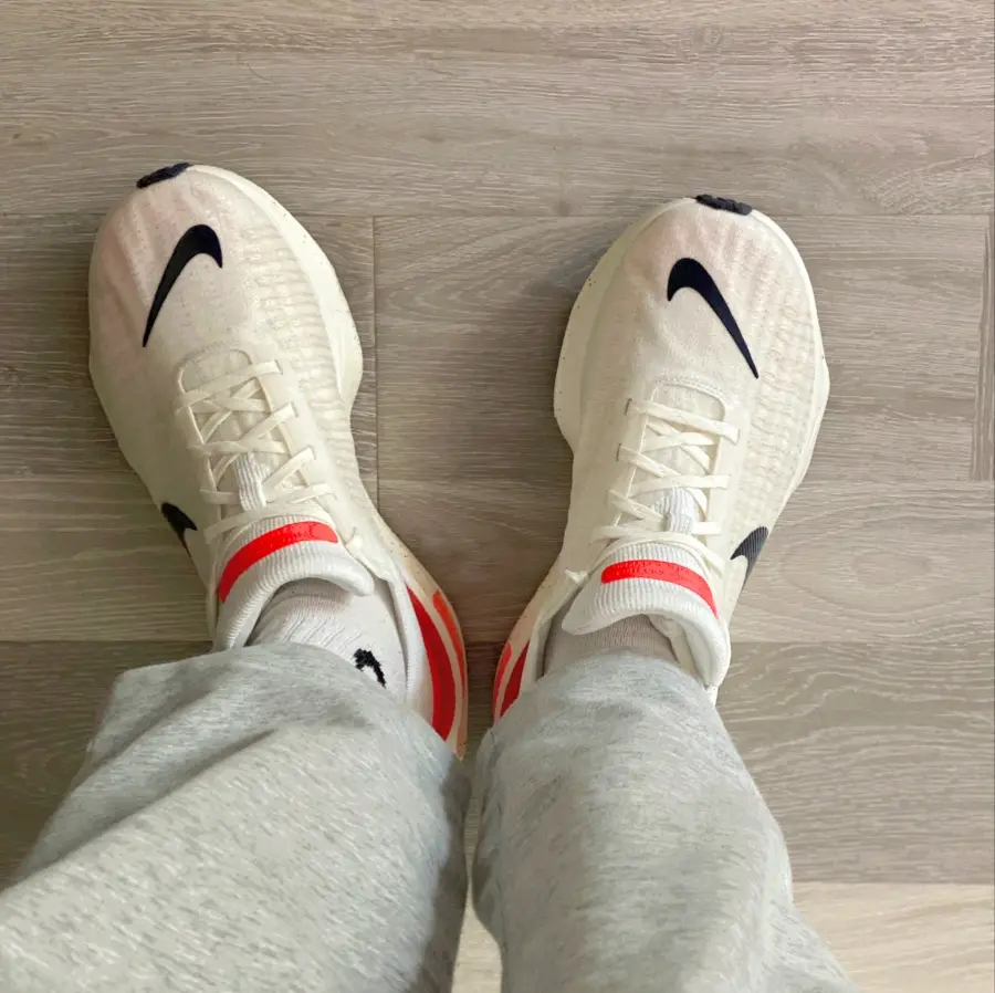 Alternative view of Giày Nike Invincible Run 3 SE 'White Blue' FJ1046-100