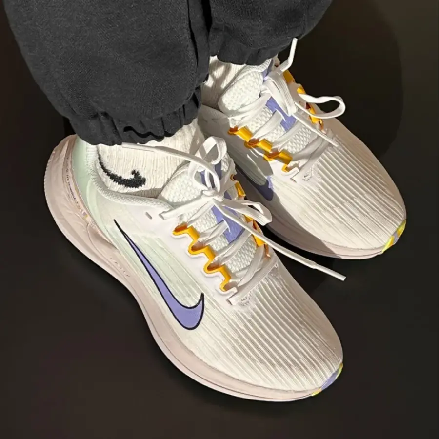 Giày Nike Wmns Air Winflo 9 'White Cream' DR8802-100 - Ảnh 6