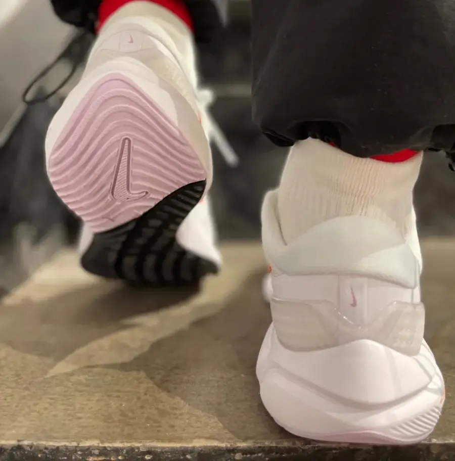 Giày Nike Air Zoom Vomero 16 'Summit White Doll White' DA7698-102 - Ảnh 4