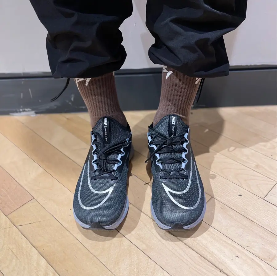 Alternative view of Giày Nike Zoom Fly 4 'Dark Smoke Grey' CT2392-002