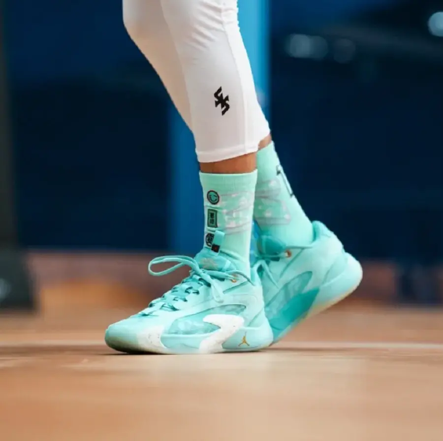 Alternative view of Giày Nike Air Jordan Luka 2 'Matador' DX8733-300
