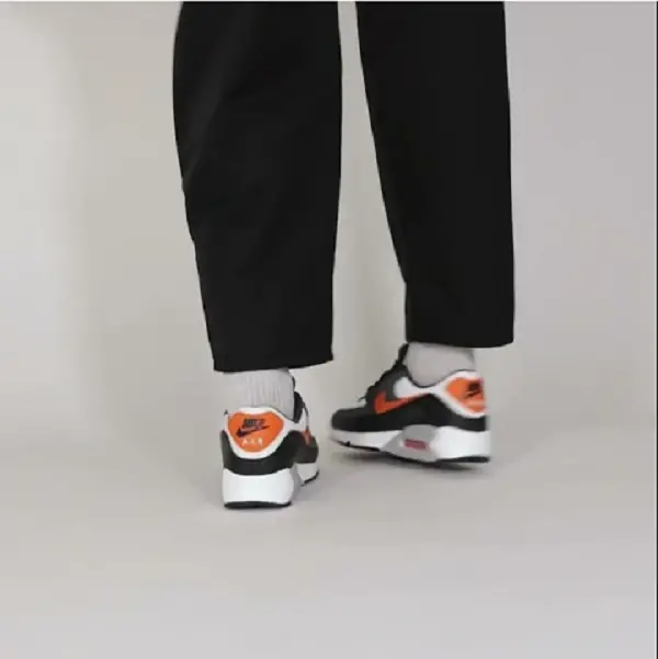 Alternative view of Giày Nike Air Max 90 'White Starfish Black' DM0029-101