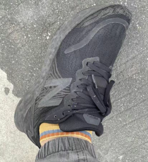 Alternative view of Giày New Balance Fresh Foam Tempo 'Triple Black' MTMPOTB