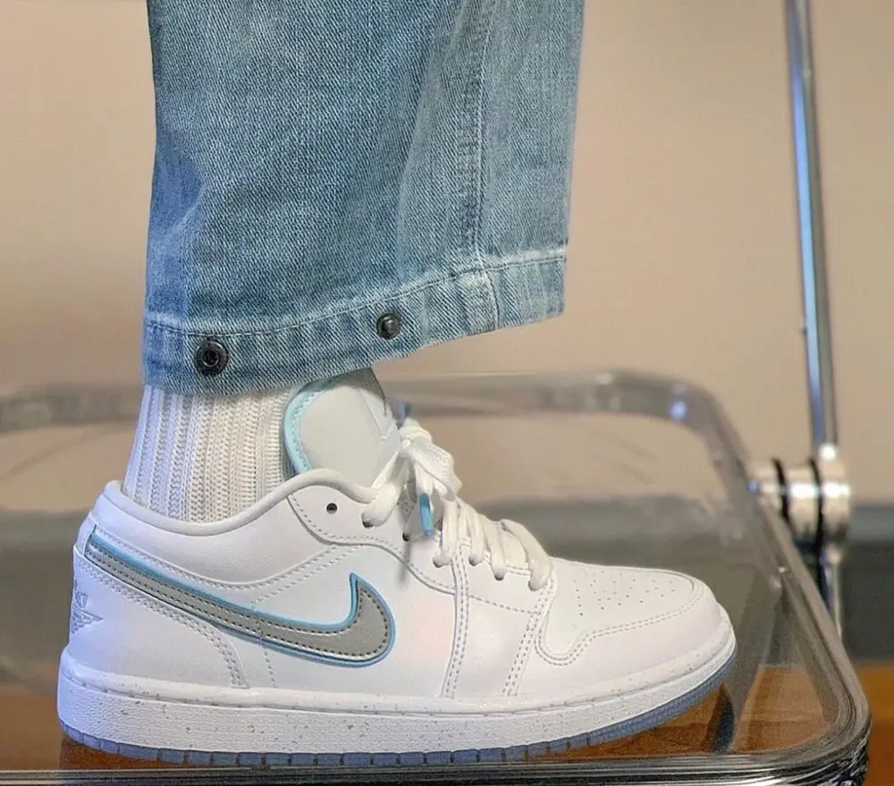 Giày Nike Air Jordan 1 Low SE 'Dare To Fly' FB1874-101 - Ảnh 4