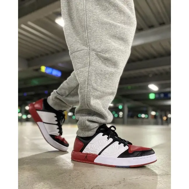 Alternative view of Giày Nike Air Jordan Nu Retro 1 Low 'Chicago' DV5141-601