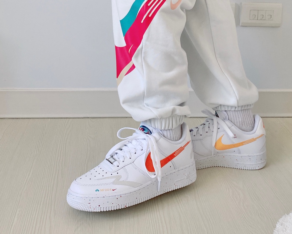 Giày Nike Air Force 1 '07 LX 'Leap High' FD4622-131 - Ảnh 3