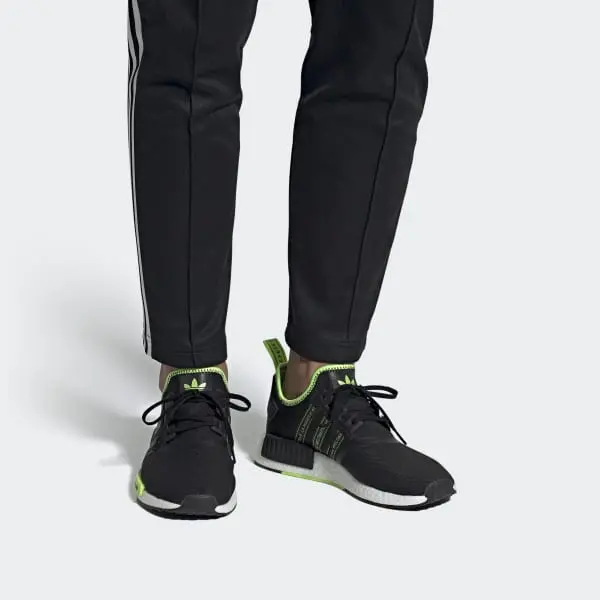 Alternative view of Giày Adidas NMD_R1 'Black Signal Green' FX1032