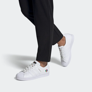 Alternative view of Giày Adidas Wmns Superstar 'White Real Magenta' FW3694