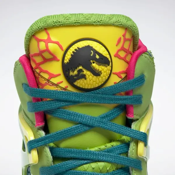 Alternative view of Giày Reebok Jurassic Park x Pump Omni Zone 2 'Dilophosaurus' GY0549