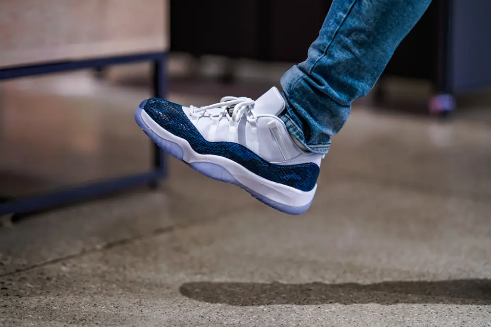 Giày Nike Air Jordan 11 Retro Low 'Navy Snakeskin' 2019 CD6846-102 - Ảnh 7