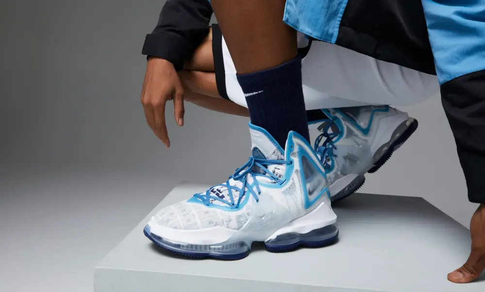 Alternative view of Giày Nike Space Jam x LeBron 19 EP 'Sweatsuit' DC9342-100