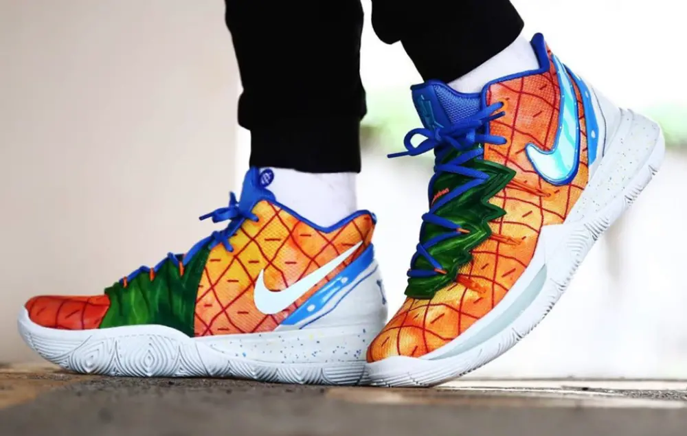 Alternative view of Giày Nike SpongeBob SquarePants x Kyrie 5 'Pineapple House' CJ6951-800