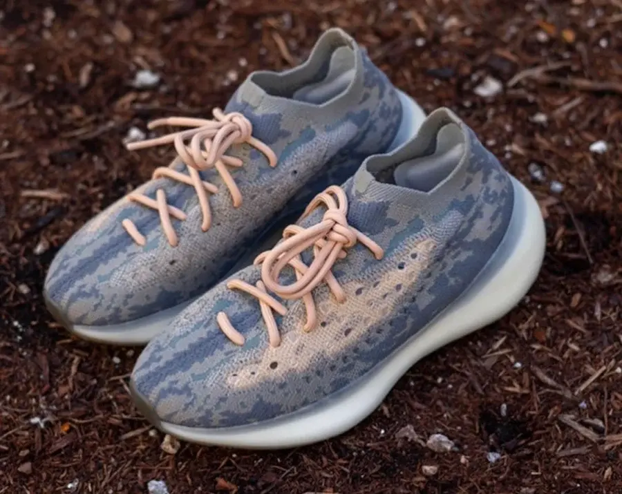 Giày Adidas Yeezy Boost 380 'Mist Reflective' FX9764 - Ảnh 3