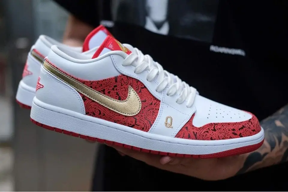 Alternative view of Giày Nike Air Jordan 1 Low Spades DJ5185-100