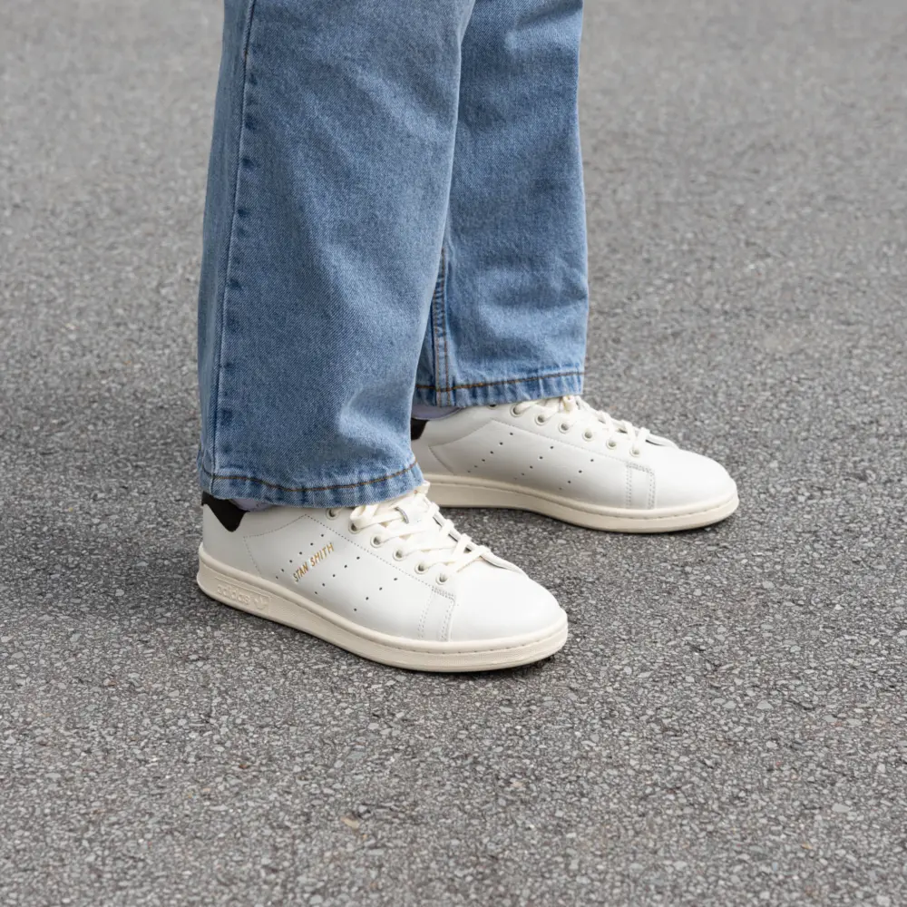 Alternative view of Giày Adidas Stan Smith Lux 'Cream White' H06188