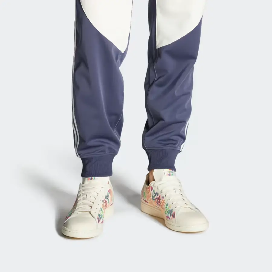 Alternative view of Giày Adidas Stan Smith Pride 'Cream White' GX6394