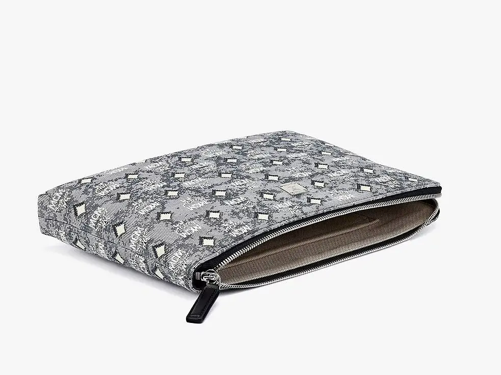 Alternative view of Túi MCM Standing Wristlet Pouch in Vintage Jacquard Monogram MXZBATQ01EG001