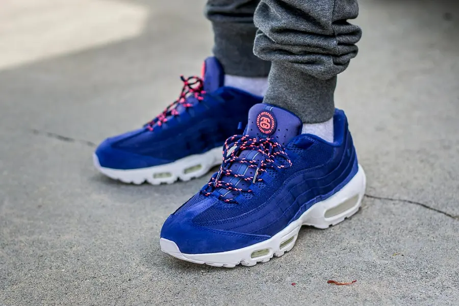 Alternative view of Giày Stussy x Nike Air Max 95 'Loyal Blue' 834668-441