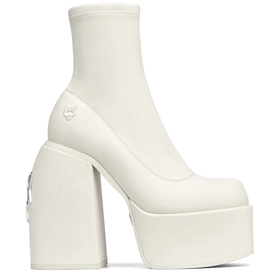 Giày Naked Wolfe Boost SUGAR STRETCH 'CHALK'