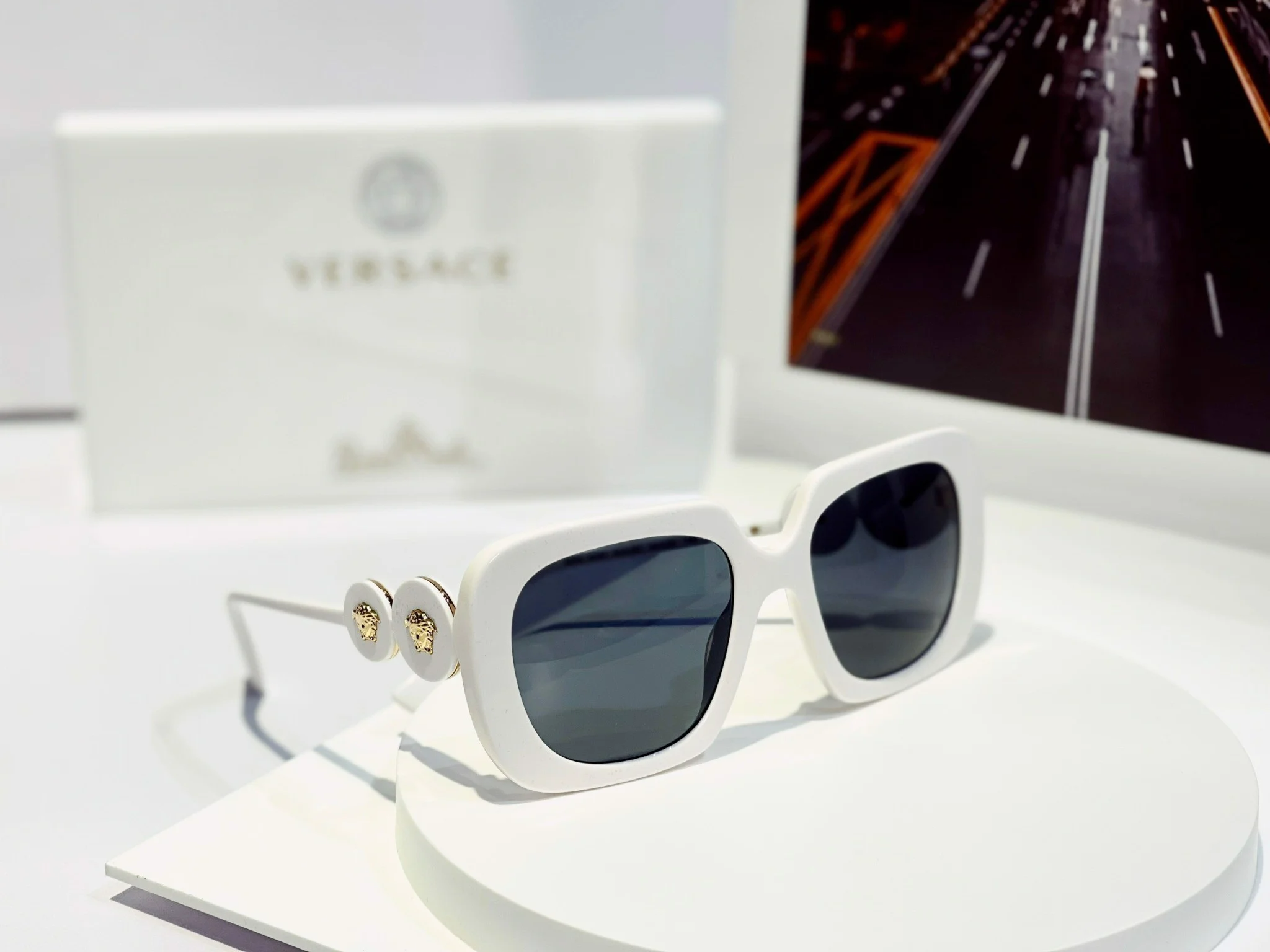 Kính Versace Square Sunglasses 'White' VE4434-314 - Ảnh 8