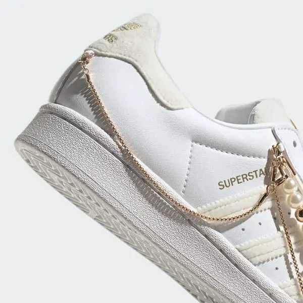 Alternative view of Giày Adidas Superstar Cloud White Off White Gold Metallic GZ3386