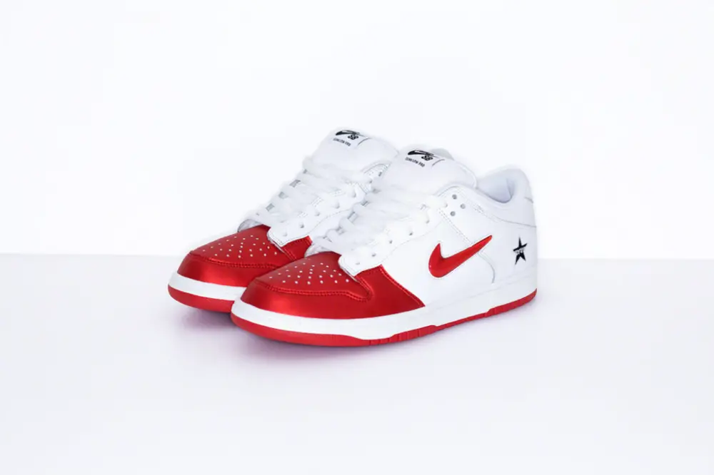 Alternative view of Giày Nike Supreme x Dunk SB Low 'Varsity Red' CK3480-600