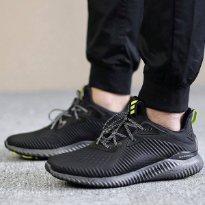 Alternative view of Giày Adidas Alphabounce 'Core Black Semi Solar Yellow' BW1223