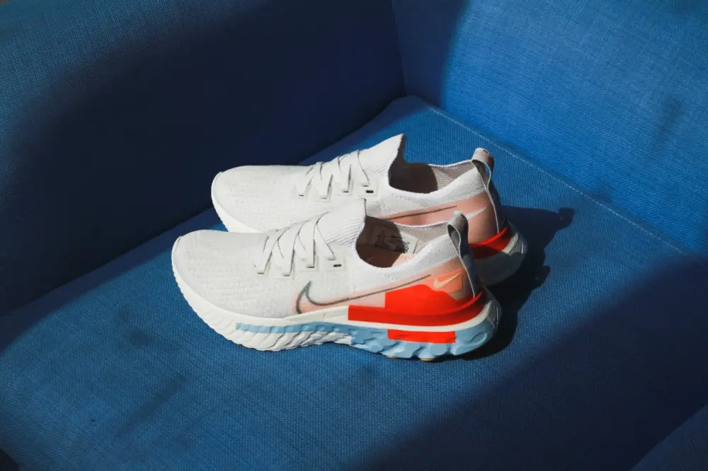 Alternative view of Giày Nike Wmns React Infinity Run Flyknit 'Psychic Blue Coral' CU0430-001