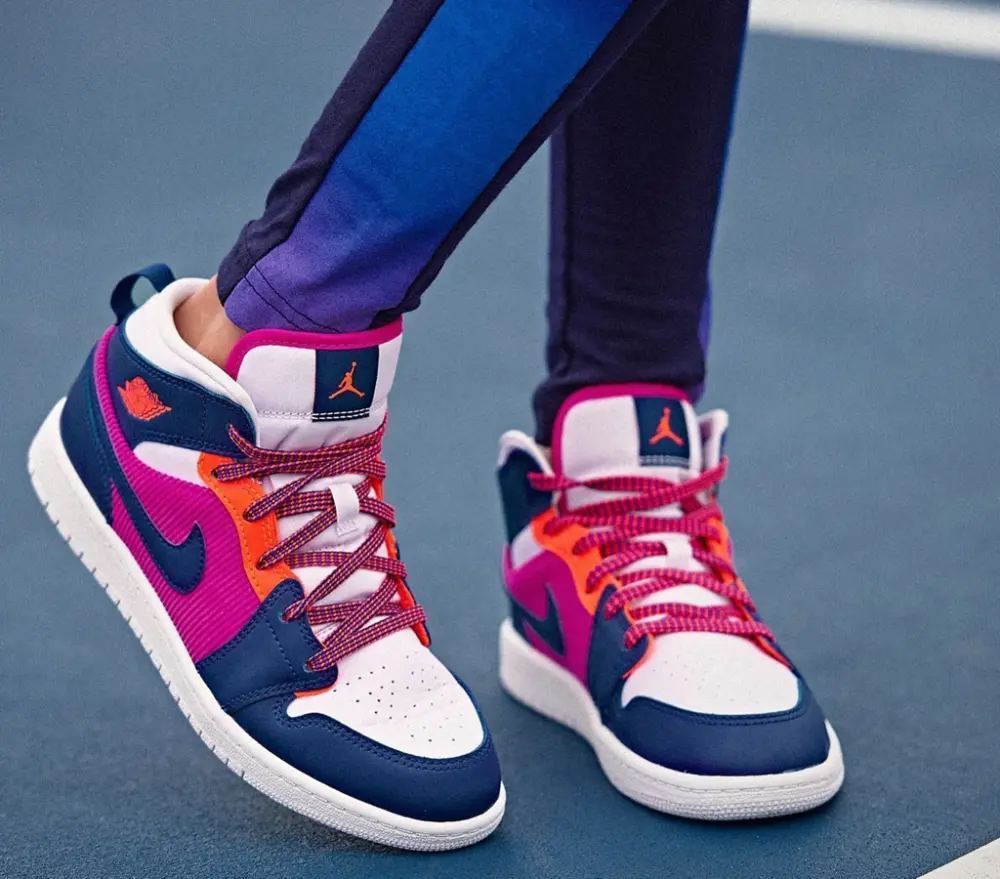 Giày Nike Air Jordan 1 Mid GS 'Fire Pink' 555112-602 - Ảnh 5