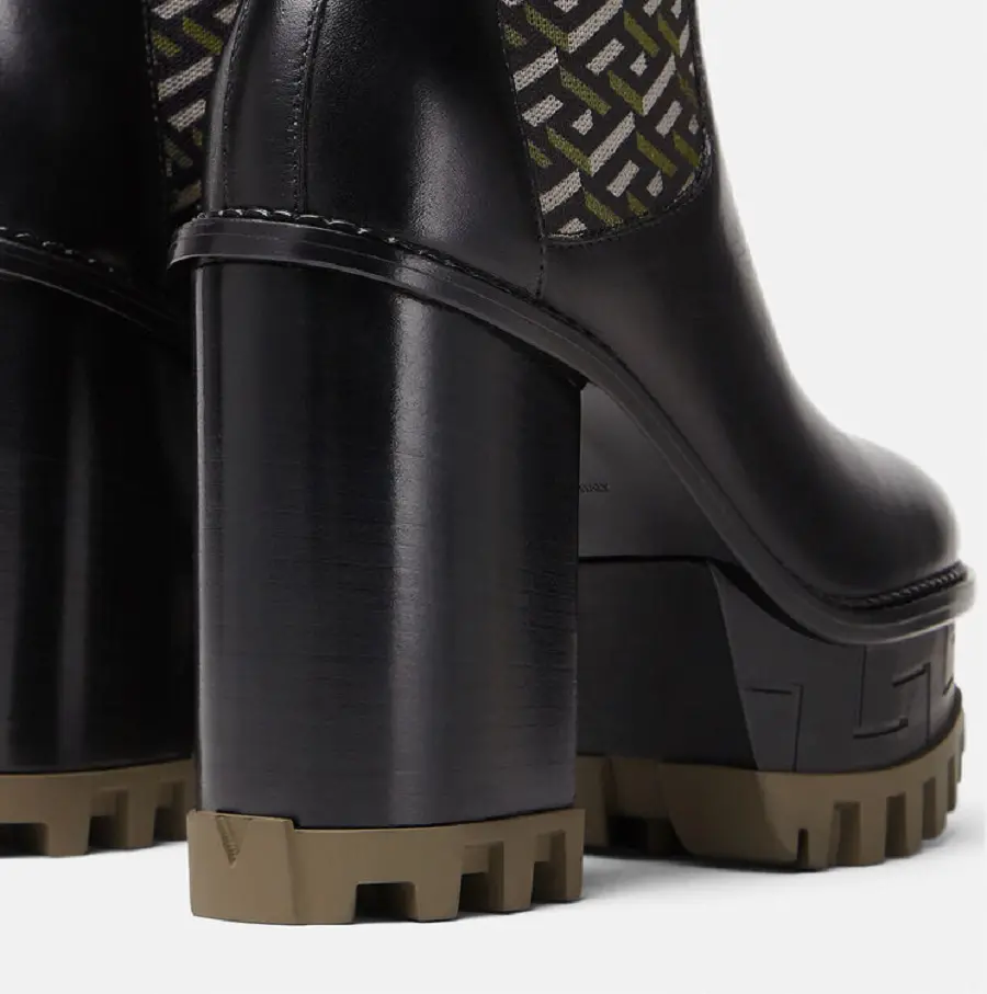 Giày Versace La Greca Signature Ankle Boots DST420Q-1A01735-5B15V - Ảnh 4