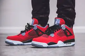 Alternative view of Giày Nike Air Jordan 4 Retro 'Toro Bravo' 308497-603