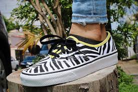 Giày Vans Authentic 'Zebra' VN0A38EMQ9R - Ảnh 3