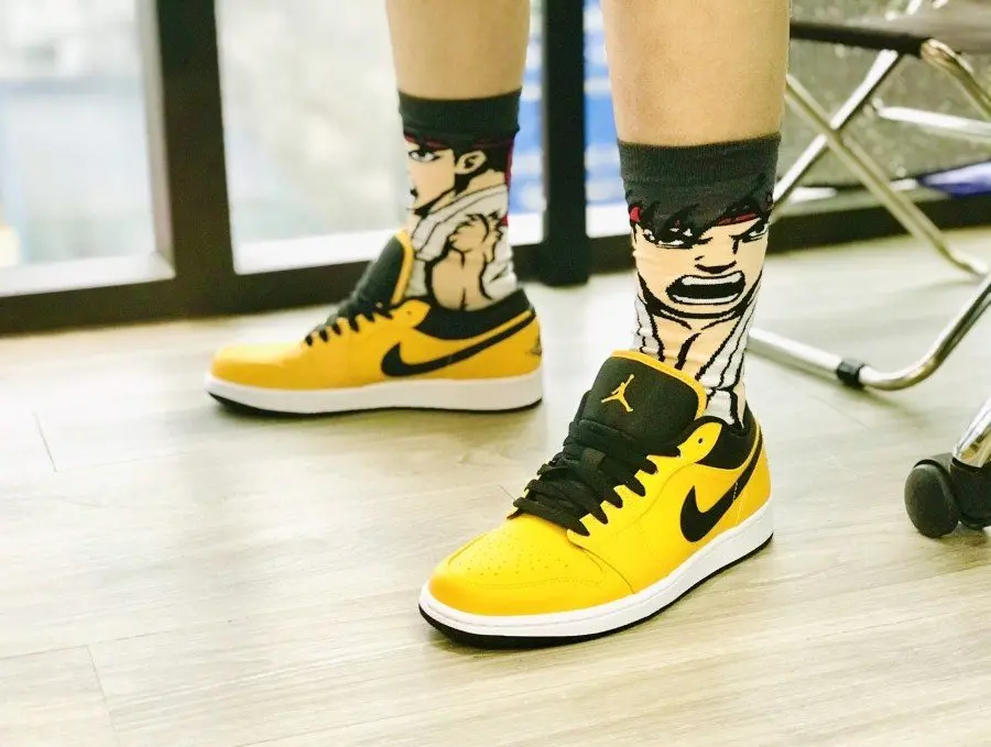 Giày Nike Air Jordan 1 Low 'University Gold Black' 553558-700 - Ảnh 7