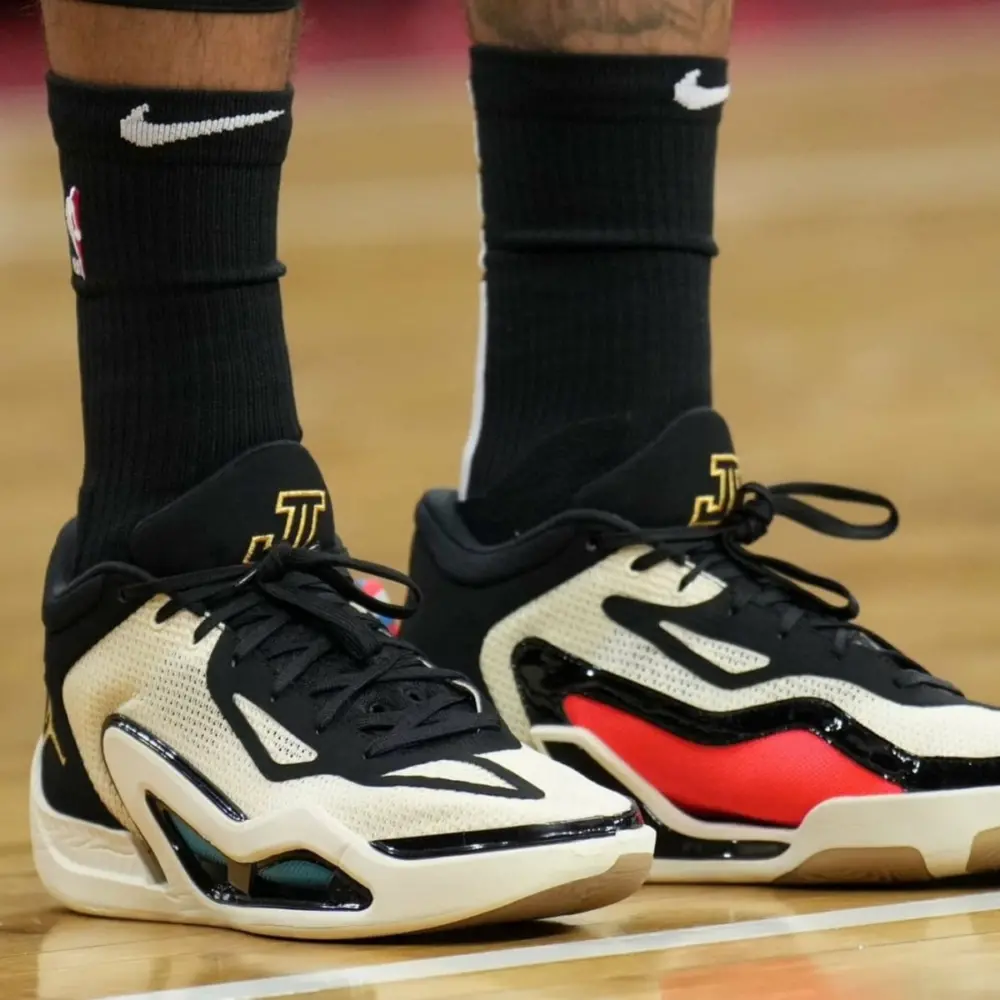 Alternative view of Giày Nike Air Jordan Tatum 1 'Barbershop' DX5571-180