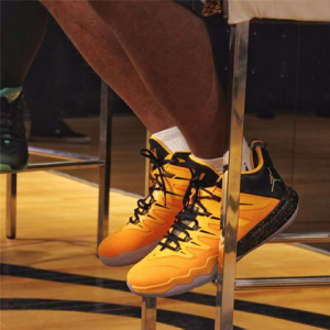 Alternative view of Giày Nike  Air Jordan CP3.IX 'Yellow Dragon' 810868-012