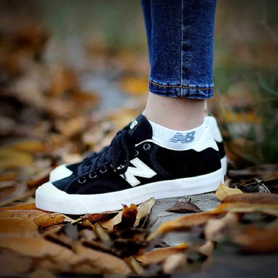 Alternative view of Giày New Balance Pro Court 'Black Ivory' PROCTSBE